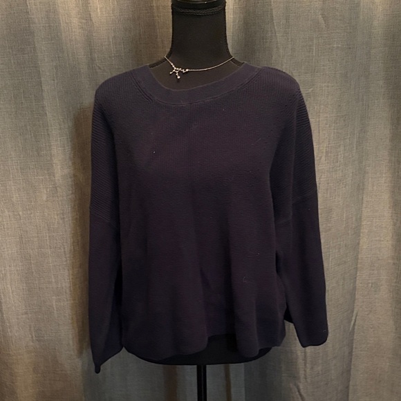 Banana Republic Sweaters - Banana Republic Navy Ribbed Crewneck Sweater